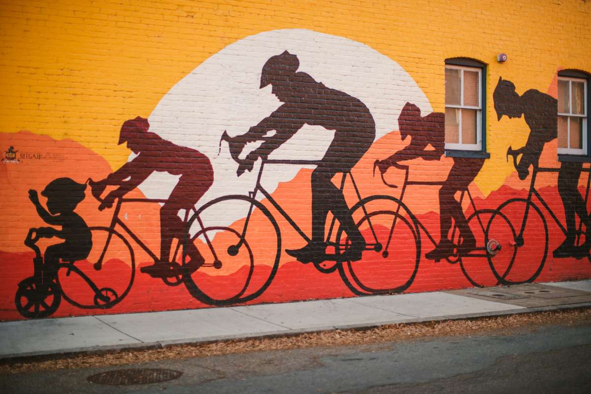 02 Richmond Virginia - Mural Project Paint Color Art - The Fan Museum District Downtown - Bike Race Family.JPG
